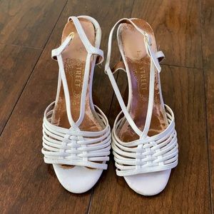 Vintage white heeled sandals